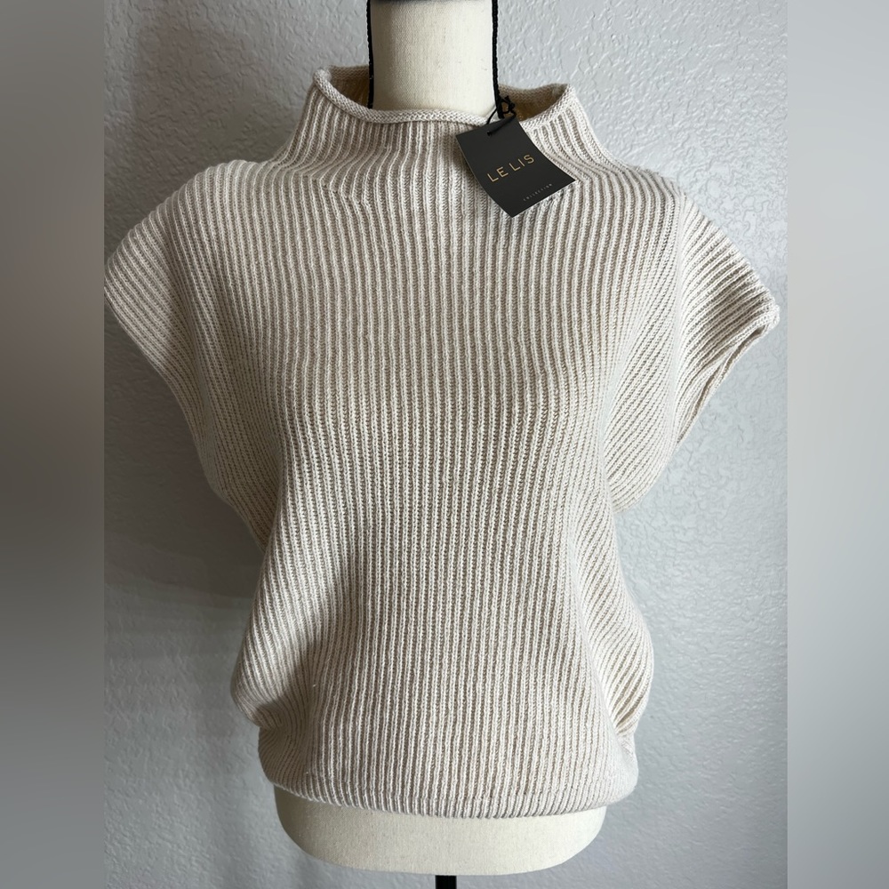 Cream Sweater short sleeve